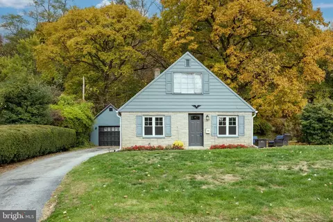 735 Hillside Dr, West Chester, PA 19380