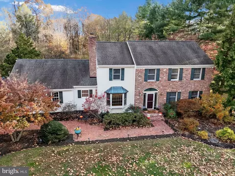 102 Manor Dr, Kennett Square, PA 19348