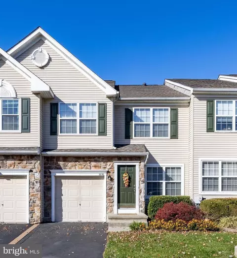3830 Honey Locust Dr, Phoenixville, PA 19460