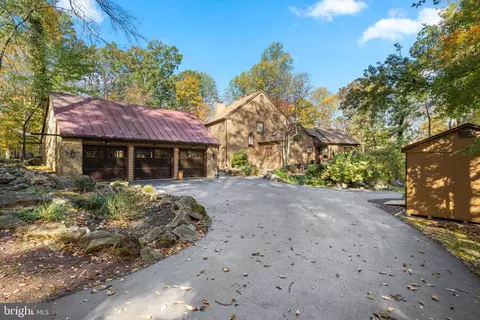 1623 Hilltop Rd, Birchrunville, PA 19421