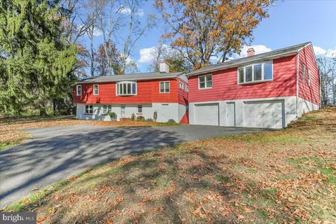 350 Saginaw Rd, Lincoln University, PA 19352