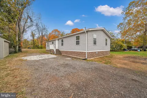 1111 Riverside Dr, Pottstown, PA 19465