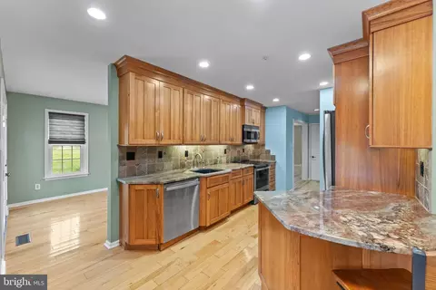 Kitchen - 577 Pewter Dr, Exton, PA 19341 photo 2 of 5