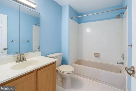 Bath - 577 Pewter Dr, Exton, PA 19341 photo 4 of 4