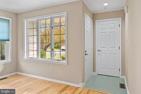 Entry Way - 577 Pewter Dr, Exton, PA 19341 photo 1 of 4