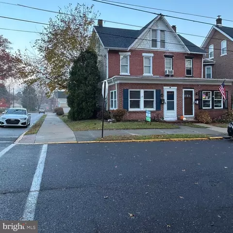 431 Broad St, Spring City, PA 19475