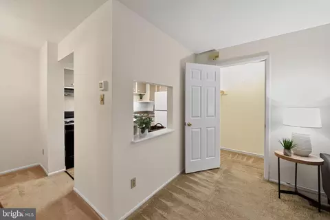 Entry Way - 363 Old Forge Xing #363, Devon, PA 19333 photo 3 of 4
