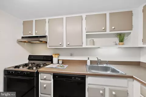Kitchen - 363 Old Forge Xing #363, Devon, PA 19333 photo 1 of 3