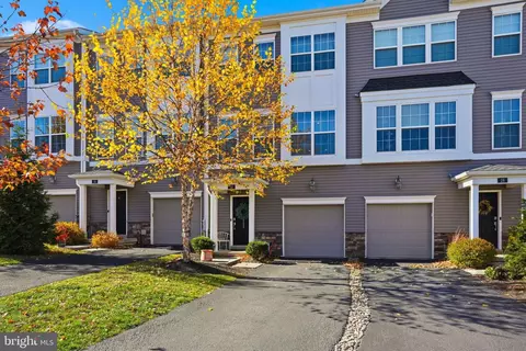 28 Wil Be Dr, Pottstown, PA 19465