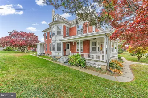 113 Pine St, Oxford, PA 19363