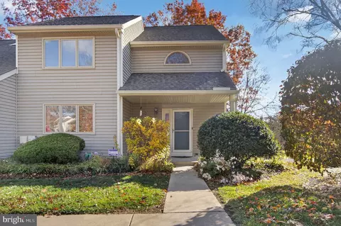 63 Yellowwood Dr, Downingtown, PA 19335
