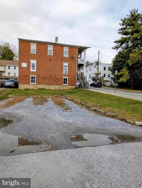 321 323 Front St, Parkesburg, PA 19365