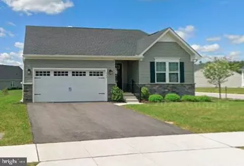 260 Letitia Manor Dr, West Grove, PA 19390