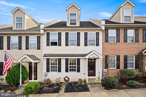 228 E Mulberry St, Kennett Square, PA 19348