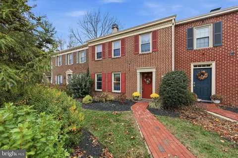 201 Penns Ln #201, Malvern, PA 19355