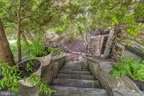Exterior - 443 Homestead Rd, Wayne, PA 19087 photo 10 of 13