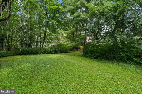 Exterior - 443 Homestead Rd, Wayne, PA 19087 photo 8 of 13