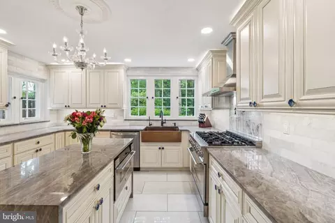 Kitchen - 443 Homestead Rd, Wayne, PA 19087 photo 5 of 6
