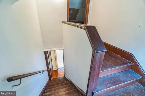 Entry Way - 443 Homestead Rd, Wayne, PA 19087 photo 3 of 3