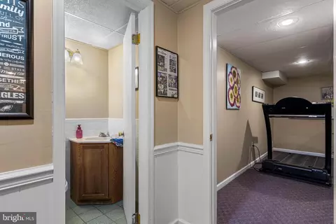 1586 Salomon Ln, Chesterbrook, PA 19087 photo 33