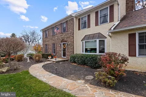1586 Salomon Ln, Chesterbrook, PA 19087 photo 2