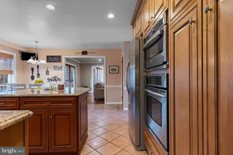 1586 Salomon Ln, Chesterbrook, PA 19087 photo 18