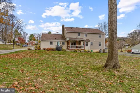 1586 Salomon Ln, Chesterbrook, PA 19087 photo 4