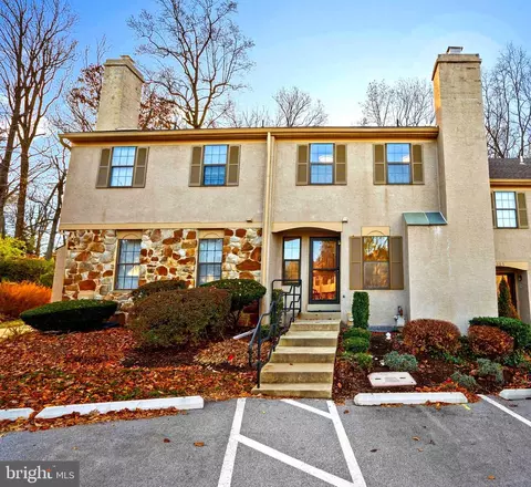 1007 Stoneham Dr #1007B, West Chester, PA 19382