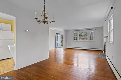 Living - 320 Landsende Rd, Devon, PA 19333 photo 4 of 4