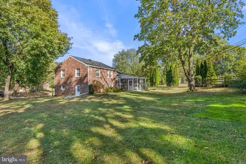 Exterior - 320 Landsende Rd, Devon, PA 19333 photo 2 of 3