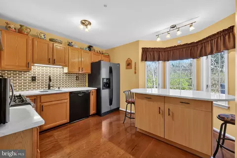17 Buttonwood Dr, Exton, PA 19341 photo 10