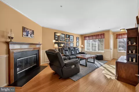 17 Buttonwood Dr, Exton, PA 19341 photo 4