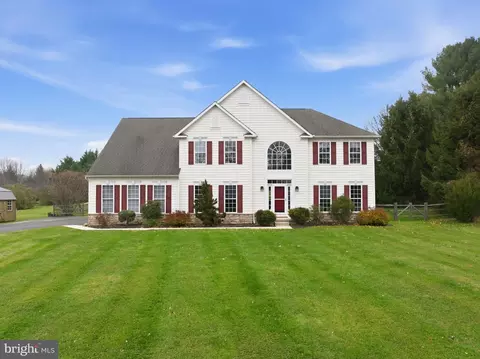 345 Woodcrest Rd, West Grove, PA 19390