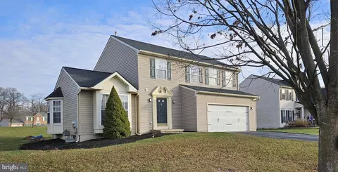 308 Flagstone Cir, Coatesville, PA 19320