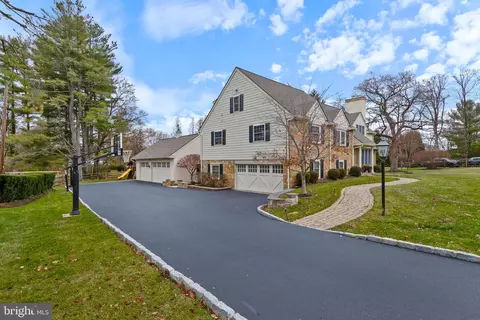 Exterior - 131 Sugartown Rd, Devon, PA 19333 photo 8 of 8