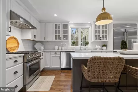 Kitchen - 131 Sugartown Rd, Devon, PA 19333 photo 1 of 6