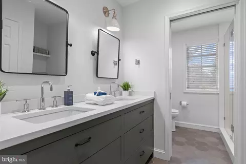 Bath - 131 Sugartown Rd, Devon, PA 19333 photo 5 of 6