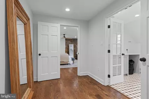 Entry Way - 131 Sugartown Rd, Devon, PA 19333 photo 10 of 14