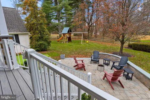 Exterior - 131 Sugartown Rd, Devon, PA 19333 photo 3 of 8