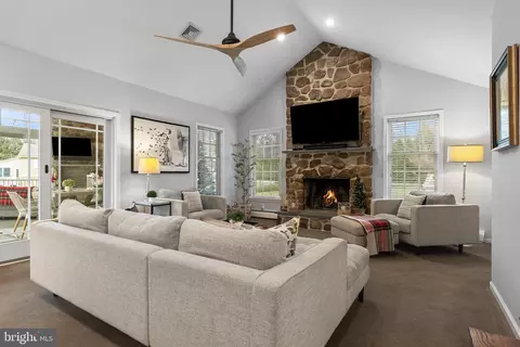 Living - 131 Sugartown Rd, Devon, PA 19333 photo 3 of 4