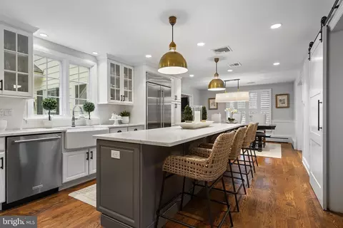 Kitchen - 131 Sugartown Rd, Devon, PA 19333 photo 2 of 6