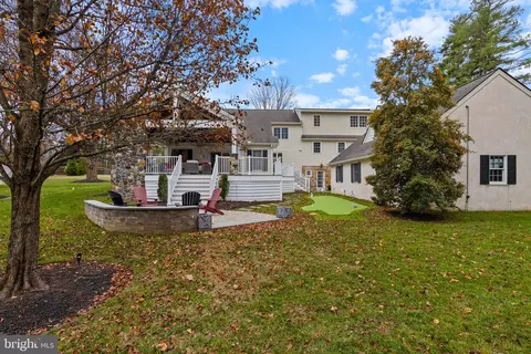 Exterior - 131 Sugartown Rd, Devon, PA 19333 photo 4 of 8