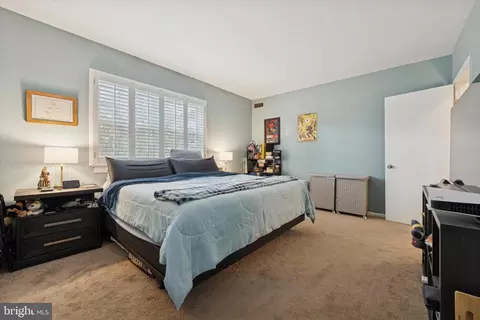 Bedroom - 275 Old Forge Xing, Devon, PA 19333 photo 2 of 2