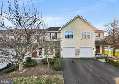 1050 Square Dr #2, Phoenixville, PA 19460