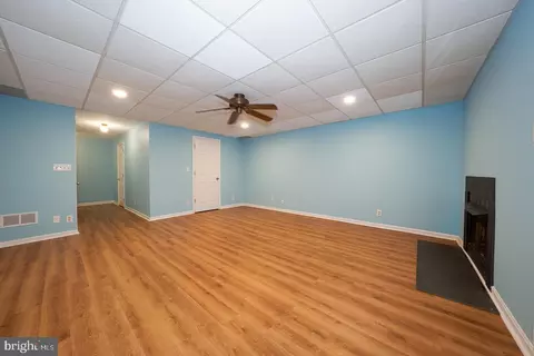 Living - 26 Rampart Dr, Chesterbrook, PA 19087 photo 5 of 5