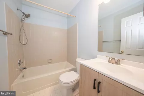 Bath - 26 Rampart Dr, Chesterbrook, PA 19087 photo 1 of 2