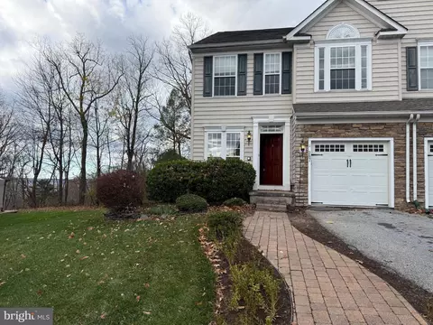 287 Tall Trees Cir, Downingtown, PA 19335