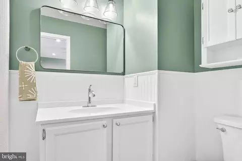 Bath - 9 W Jonathan Ct, Kennett Square, PA 19348 photo 2 of 4