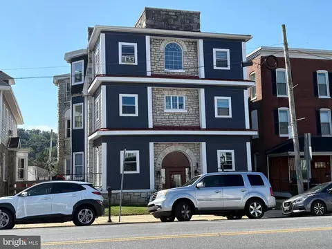 424 E Lincoln Hwy, Coatesville, PA 19320