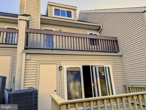 Exterior - 305 Paddock Dr, Chesterbrook, PA 19087 photo 3 of 4